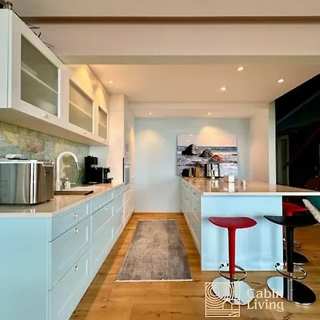 In With Unique View, Jacuzzi, Boat Space & Outdoor Kitchen ヴィラ Kragerø