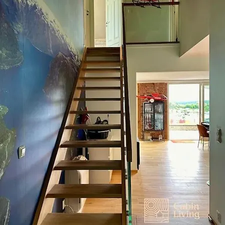 In With Unique View, Jacuzzi And Boat Space *