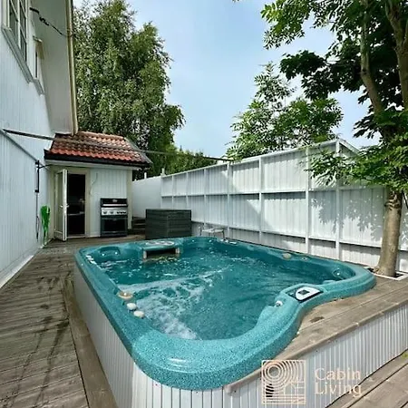 In With Unique View, Jacuzzi, Boat Space & Outdoor Kitchen ヴィラ *