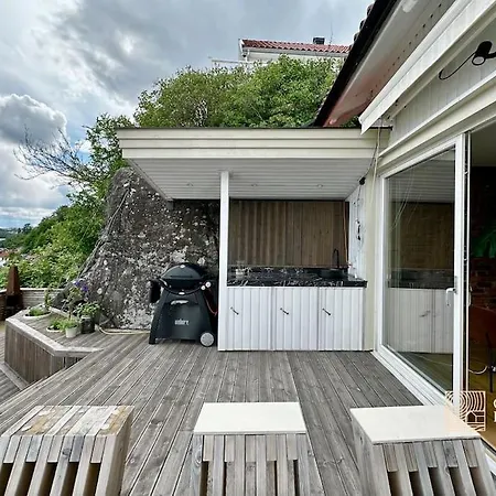 Villa In With Unique View, Jacuzzi, Boat Space & Outdoor Kitchen Kragerø